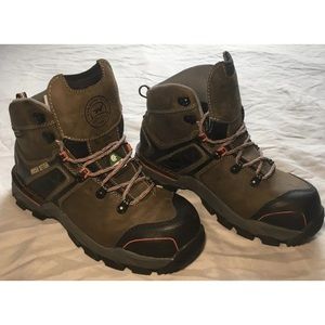 Red Wing Shoe Irish Setter Leather Safety ToeBoot